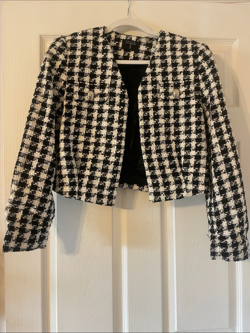 Tahari Black & White Tweed Cropped Blazer